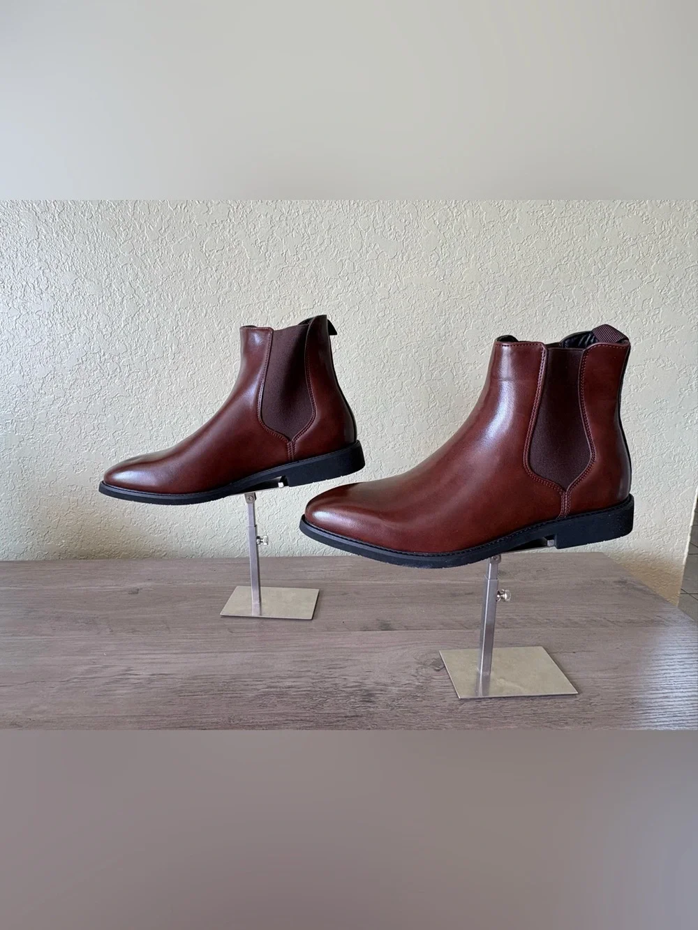 Men’s Brown Chelsea Ankle Boots Size 42 NWOT